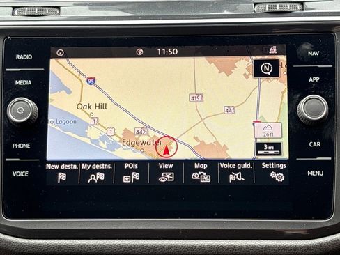 Used 2020 Volkswagen Tiguan SEL image 26