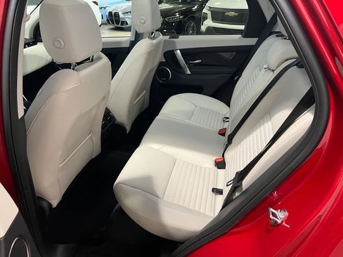 Used 2025 Land Rover Discovery Sport S image 26