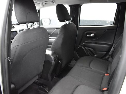 Used 2023 Jeep Renegade Latitude AWD/4WD image 22