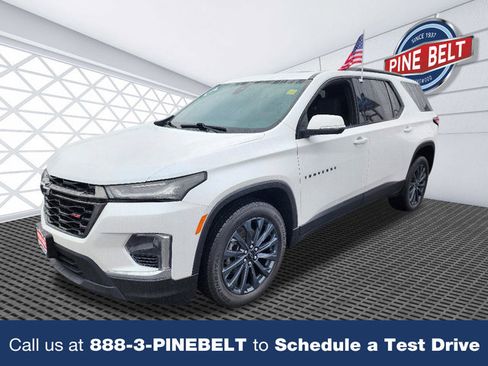 Certified 2023 Chevrolet Traverse RS image 1