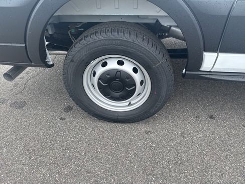 New 2025 Ford Transit 250 Low Roof image 14