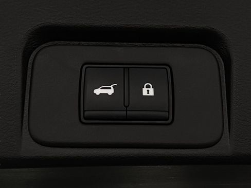 Certified 2025 Nissan Rogue SV image 6