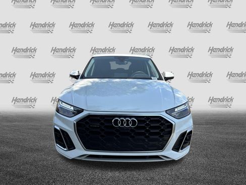 Used 2023 Audi Q5 2.0T Premium Plus w/ Premium Plus Package AWD/4WD image 3