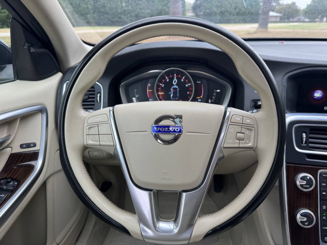 Used 2016 Volvo V60 T5 Premier w/ Convenience Package FWD image 20