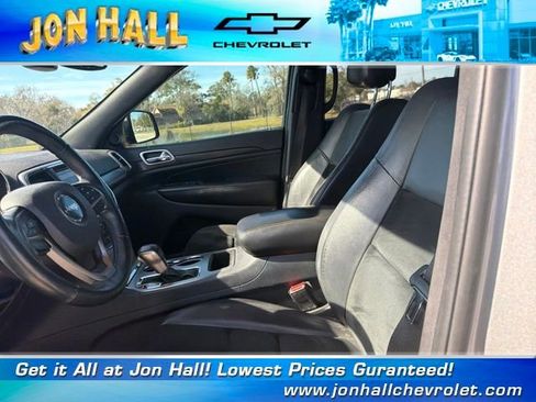 Used 2018 Jeep Grand Cherokee Altitude image 21