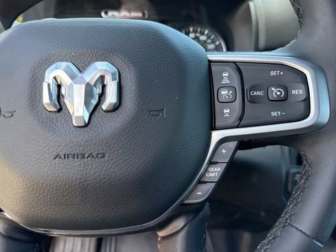 Used 2025 RAM 1500 Big Horn AWD/4WD image 42