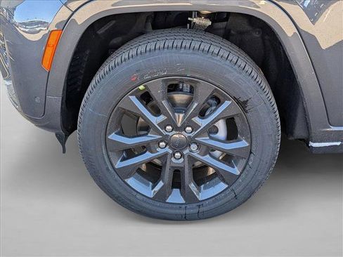 New 2026 Jeep Grand Cherokee Limited Reserve image 10