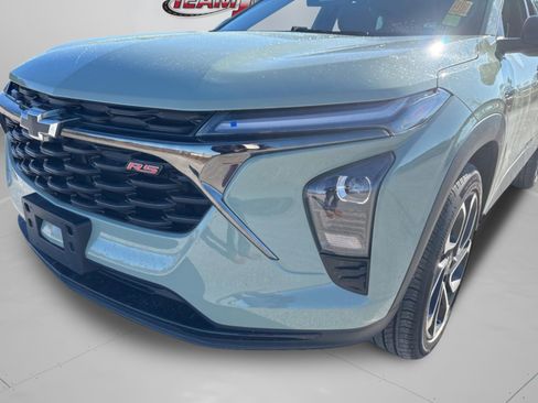 Used 2024 Chevrolet Trax RS w/ Driver Confidence Package image 40