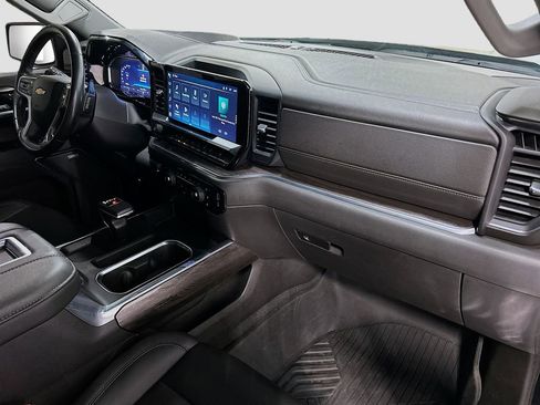 Used 2022 Chevrolet Silverado 1500 LTZ w/ LTZ Premium Package image 31