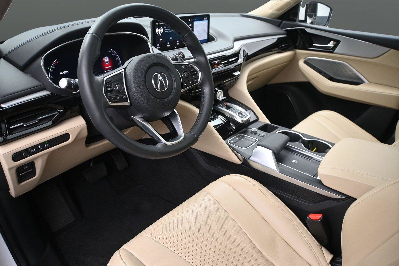 Used 2024 Acura MDX w/ Technology Package AWD/4WD image 2