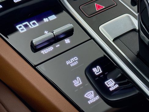 Certified 2021 Porsche Cayenne Turbo image 21