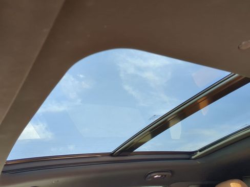 Used 2021 Cadillac XT5 Premium Luxury image 24