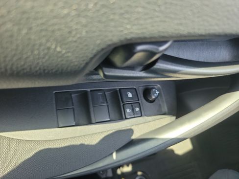 Used 2025 Toyota Corolla LE FWD image 21