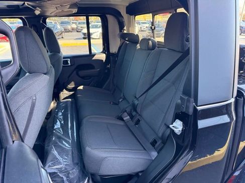 New 2026 Jeep Gladiator Willys image 16