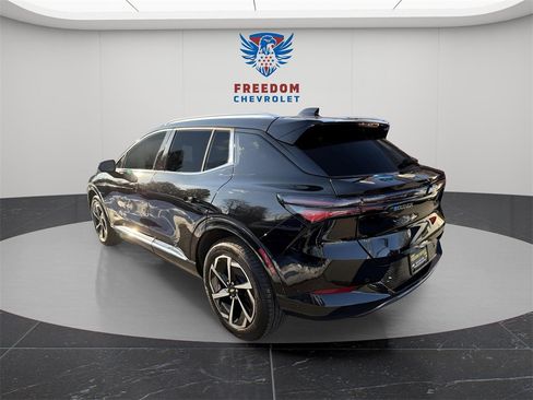 Used 2025 Chevrolet Equinox EV LT image 4