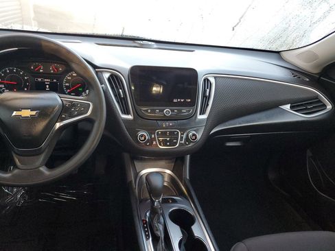 Used 2025 Chevrolet Malibu LT FWD image 14