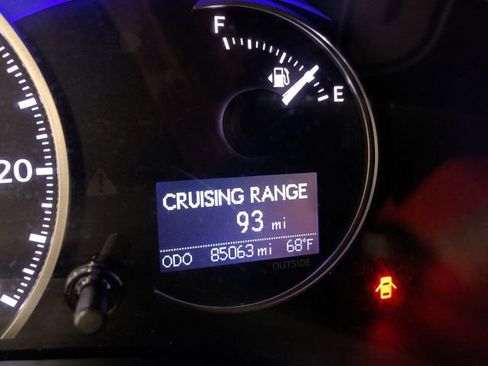 Used 2014 Lexus CT 200h FWD image 18