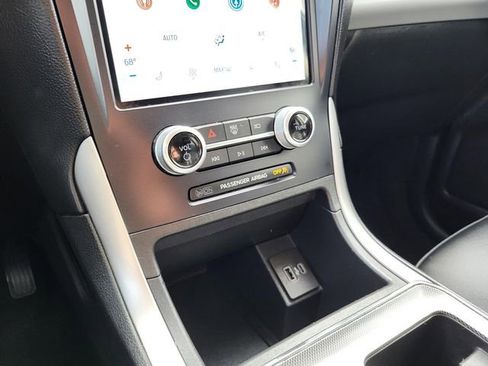 Used 2022 Ford Edge SEL image 10