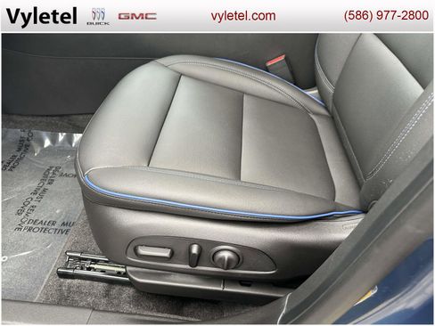 Used 2024 Buick Envista Sport Touring w/ Convenience I Package image 19