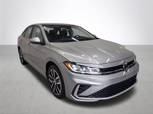 New 2026 Volkswagen Jetta SE FWD image 4