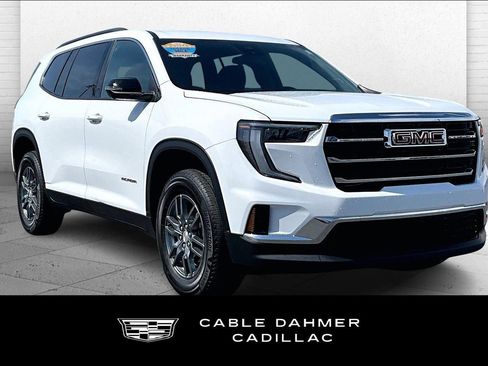 Used 2025 GMC Acadia Elevation image 1