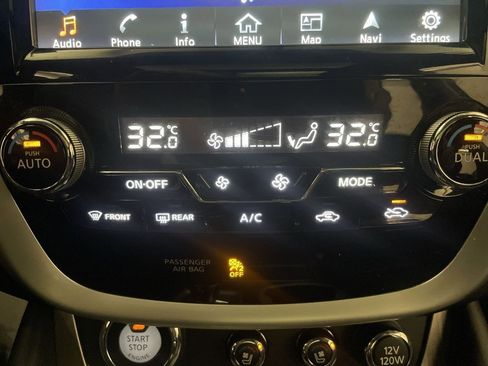 Used 2017 Nissan Murano Platinum image 12