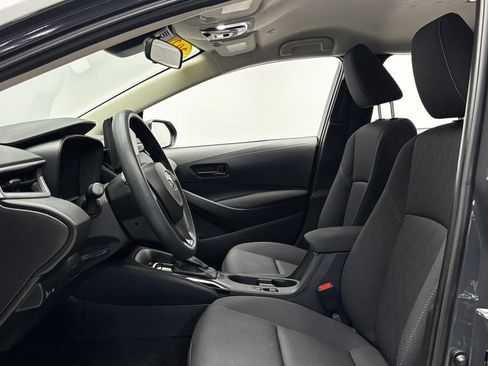 Used 2024 Toyota Corolla LE w/ LE Convenience Package FWD image 11
