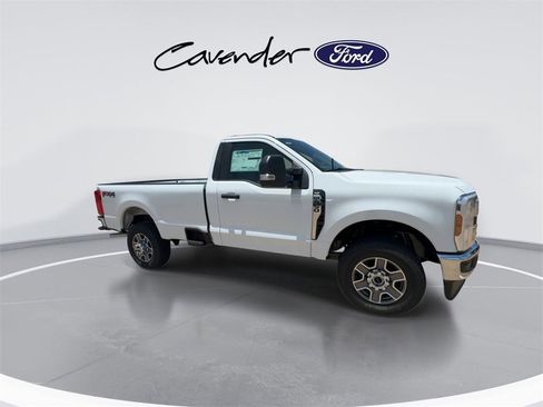 New 2025 Ford F350 XLT w/ FX4 Off-Road Package image 2