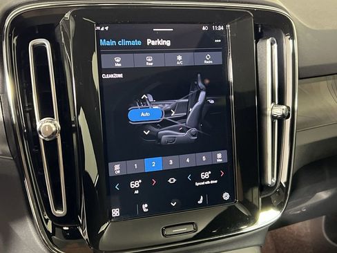 Certified 2023 Volvo C40 P8 Recharge Ultimate image 18