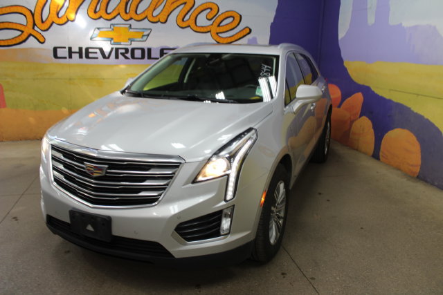 Used 2017 Cadillac XT5 Luxury w/ Driver Awareness Package AWD/4WD image 4