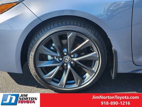 Used 2025 Toyota Corolla SE w/ SE Premium Package FWD image 13