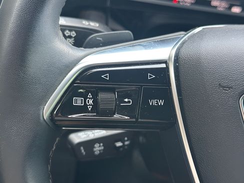 Used 2024 Audi Q8 e-tron Premium Plus w/ Premium Plus Package AWD/4WD image 17