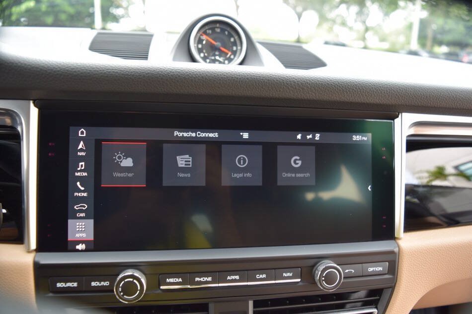 Used 2019 Porsche Macan AWD/4WD image 65
