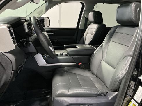 Used 2024 Toyota Sequoia Limited w/ Tow Technology Package AWD/4WD image 14