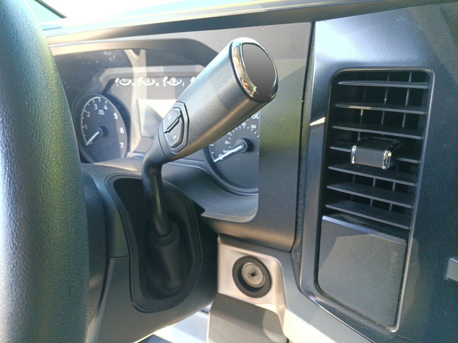 Used 2024 Ford F250 XL w/ STX Appearance Package AWD/4WD image 15