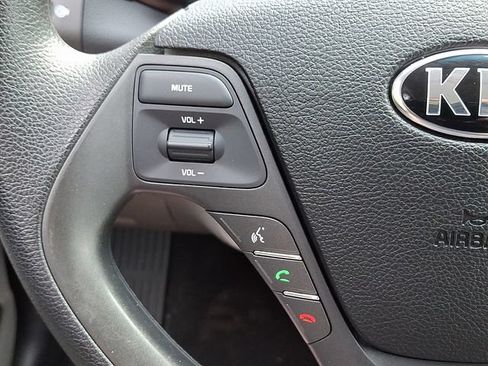 Used 2015 Kia Forte LX FWD image 25