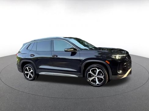 Used 2026 Volkswagen Tiguan SE AWD/4WD image 2
