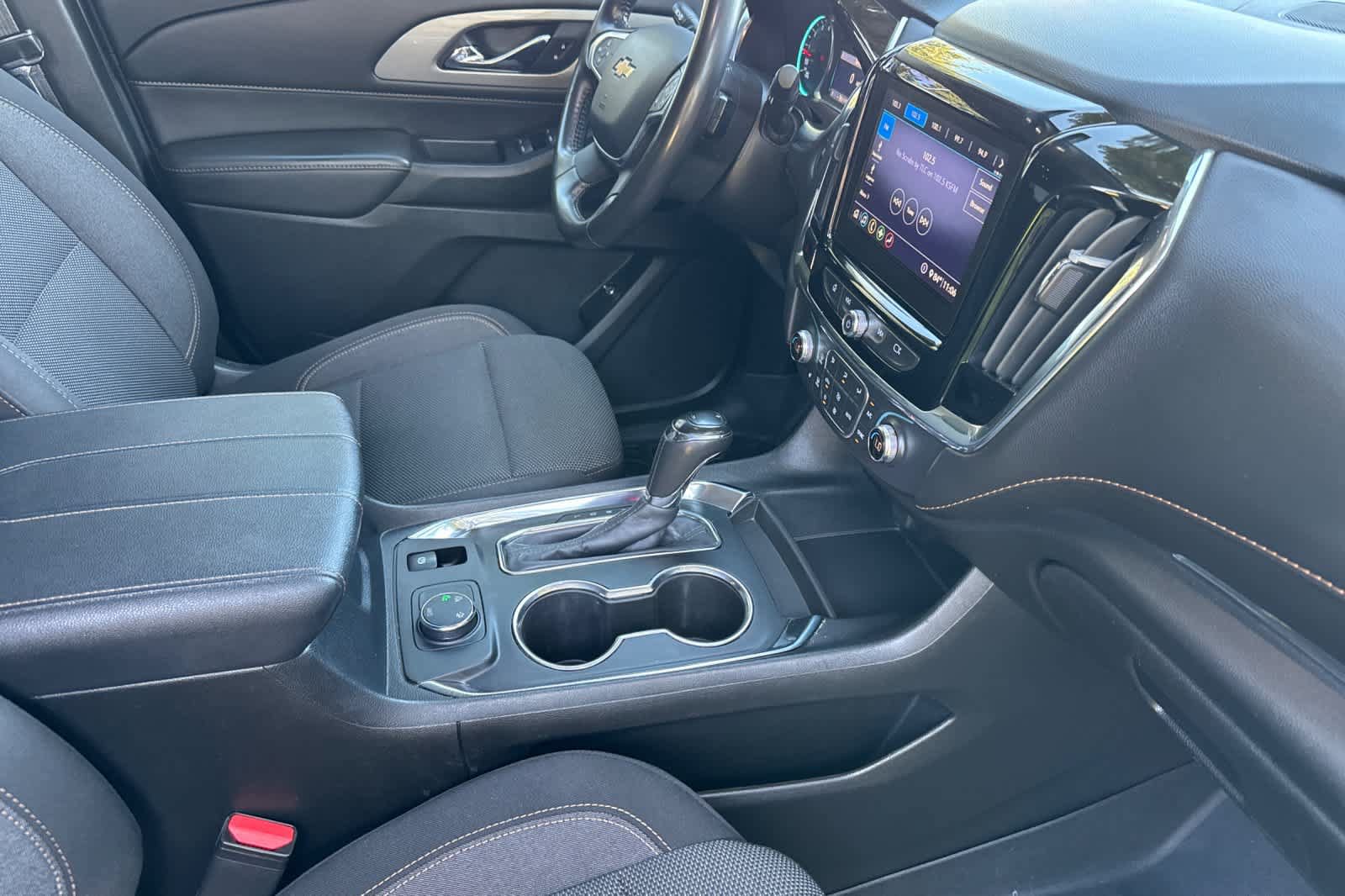 Used 2020 Chevrolet Traverse LT AWD/4WD image 17