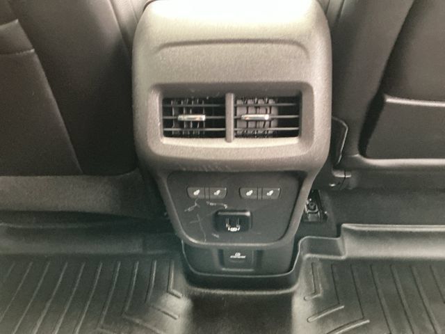 Used 2018 GMC Terrain Denali w/ GMC Pro Grade Package AWD/4WD image 27