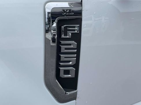 Used 2022 Ford F250 XL w/ Power Equipment Group AWD/4WD image 22