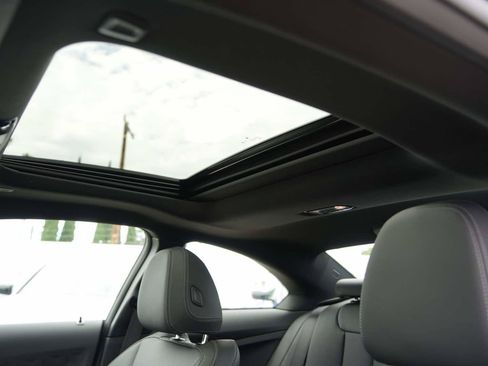 Used 2025 BMW M240i Coupe RWD image 10