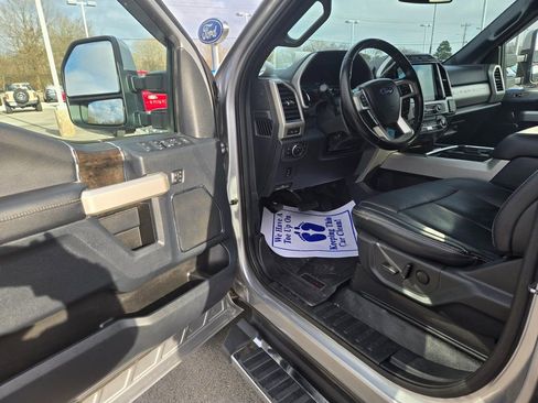 Used 2022 Ford F250 Lariat w/ Lariat Value Package image 6
