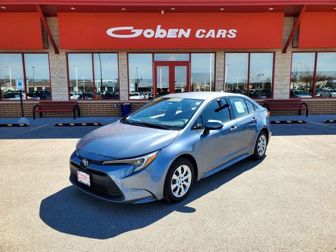 Used 2023 Toyota Corolla LE image 1