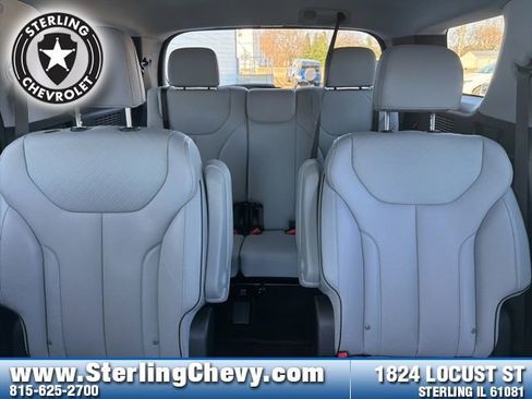 Used 2025 Hyundai Palisade SEL image 13