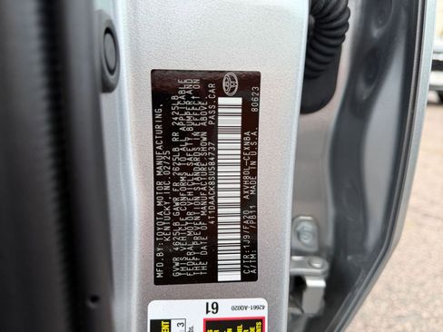 Used 2025 Toyota Camry LE image 28