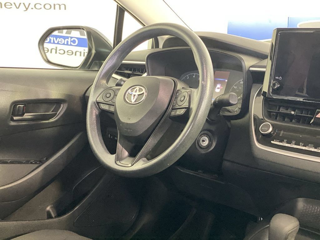 Used 2024 Toyota Corolla LE FWD image 14