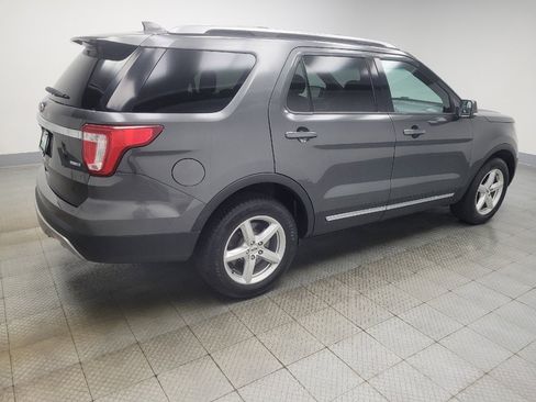 Used 2017 Ford Explorer XLT w/ Equipment Group 201A AWD/4WD image 10