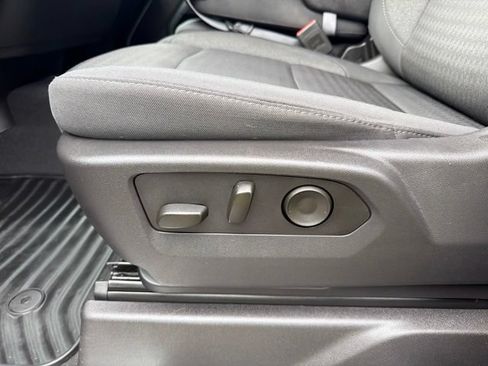 Used 2024 Chevrolet Silverado 1500 LT AWD/4WD image 18