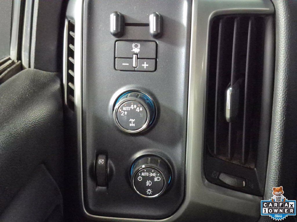 Used 2018 Chevrolet Silverado 1500 LT w/ All Star Edition AWD/4WD image 19