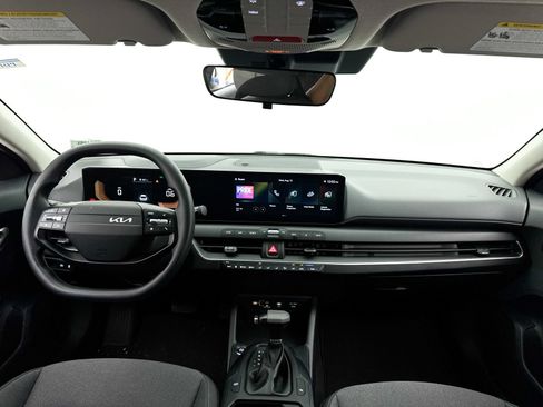 Certified 2025 Kia K4 FWD image 17